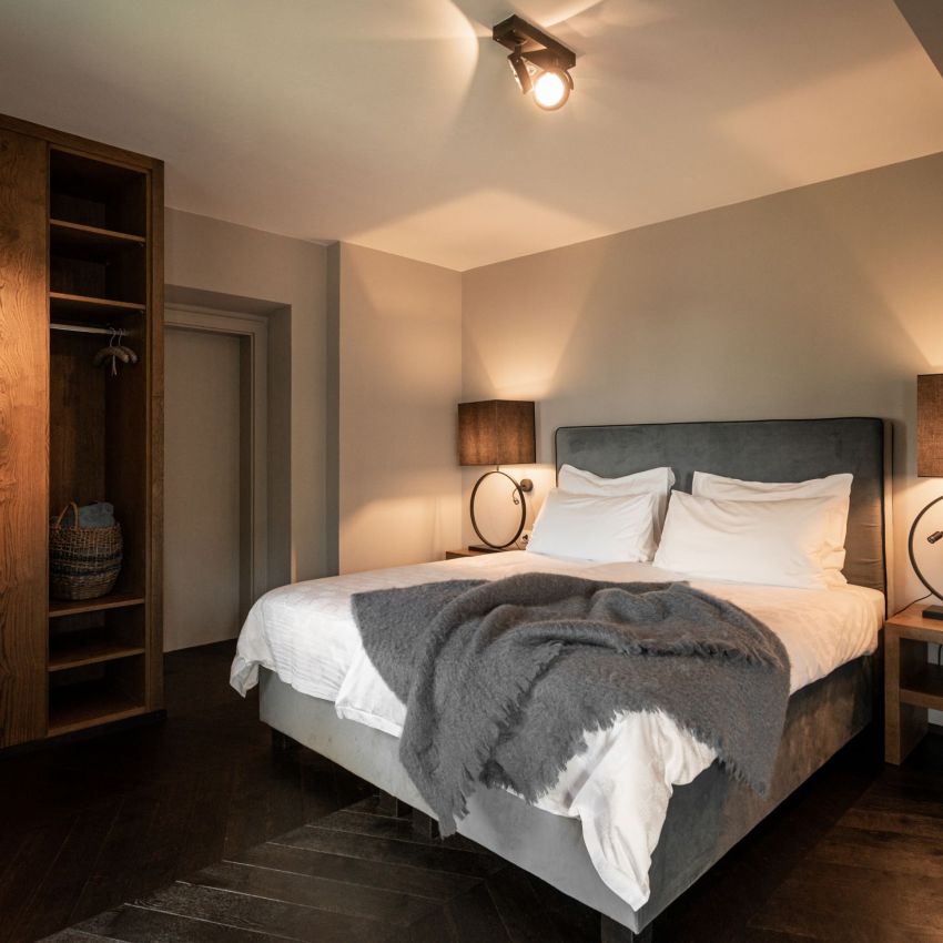 Flitterwochen in Südtirol in der West Side Suite mit King Size Bett - Adults Only Hotel Gravenstein bei Meran 